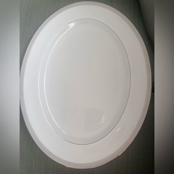 Waterford Olann Oval Serving Platter, Platnium - Picture 2 of 5